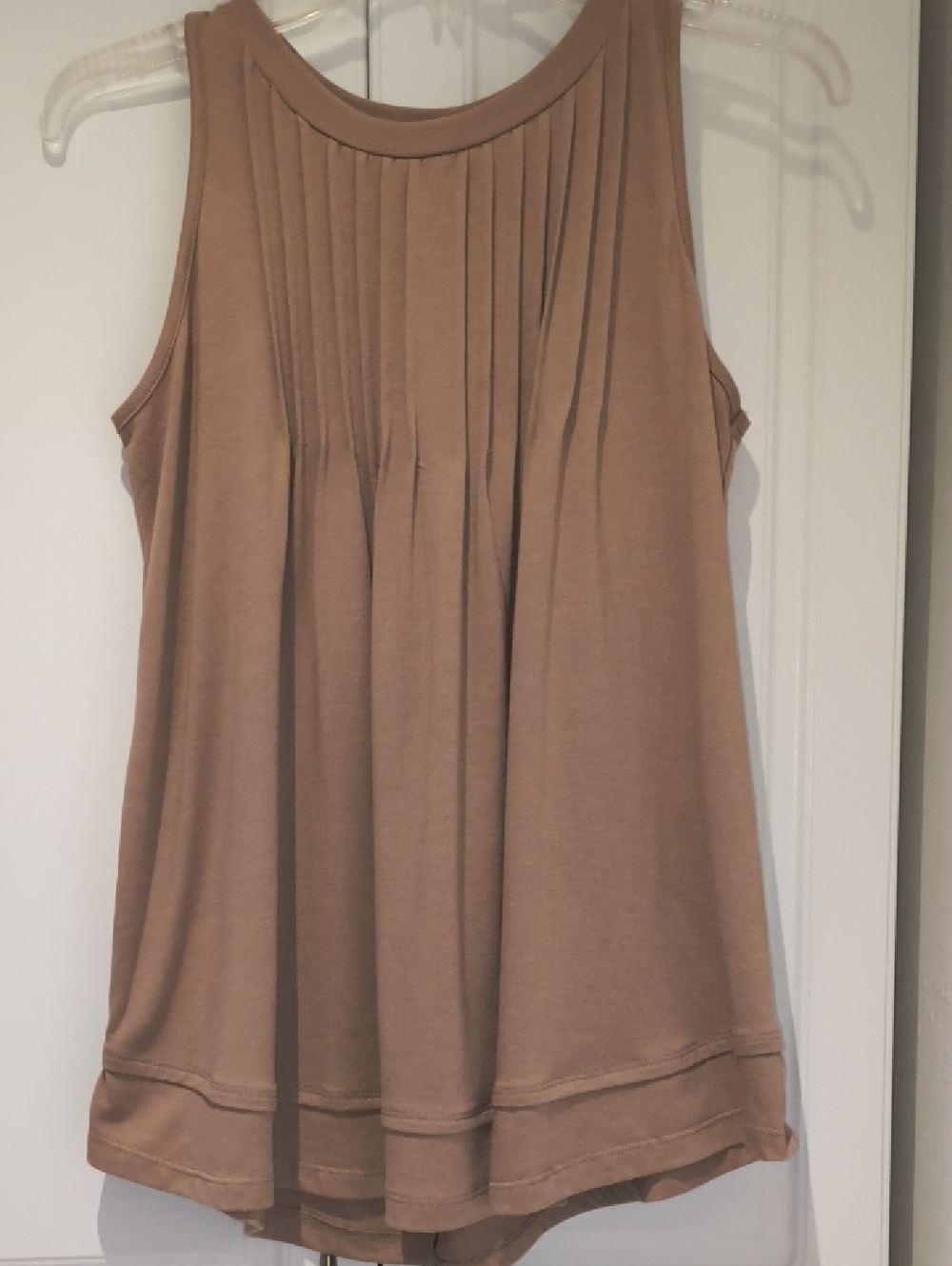 Sleeveless Pleated Swing Tank Top - Tan Color